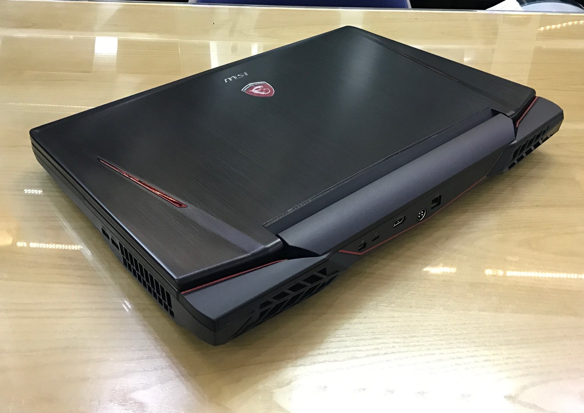 Laptop MSI GT80S 6QE Titan SLI (Dual GTX980M 8GB GDDR5)-3.jpg